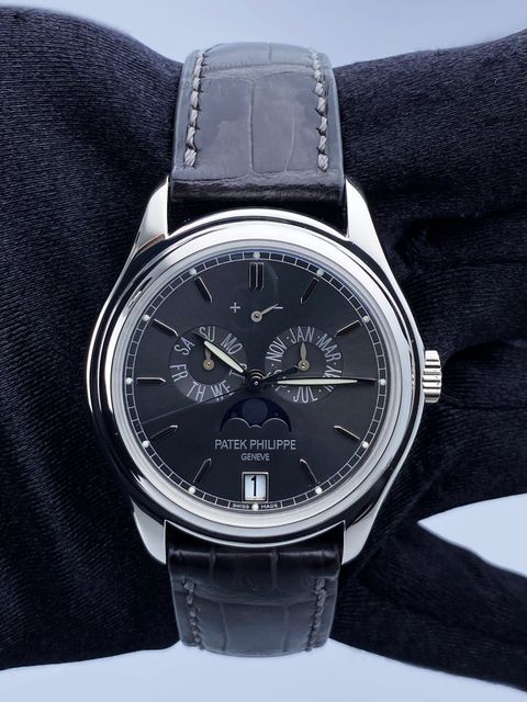Patek Philippe Complications 5146P-001 Image 2